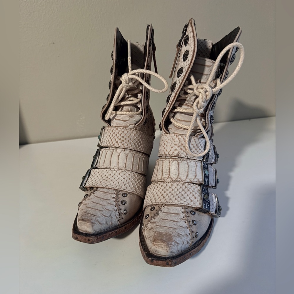 Lane Boots SHOWDOWN Ankle Booties in Alabite/Ceramic
Crackle Sz 6 - Picture 3 of 16
